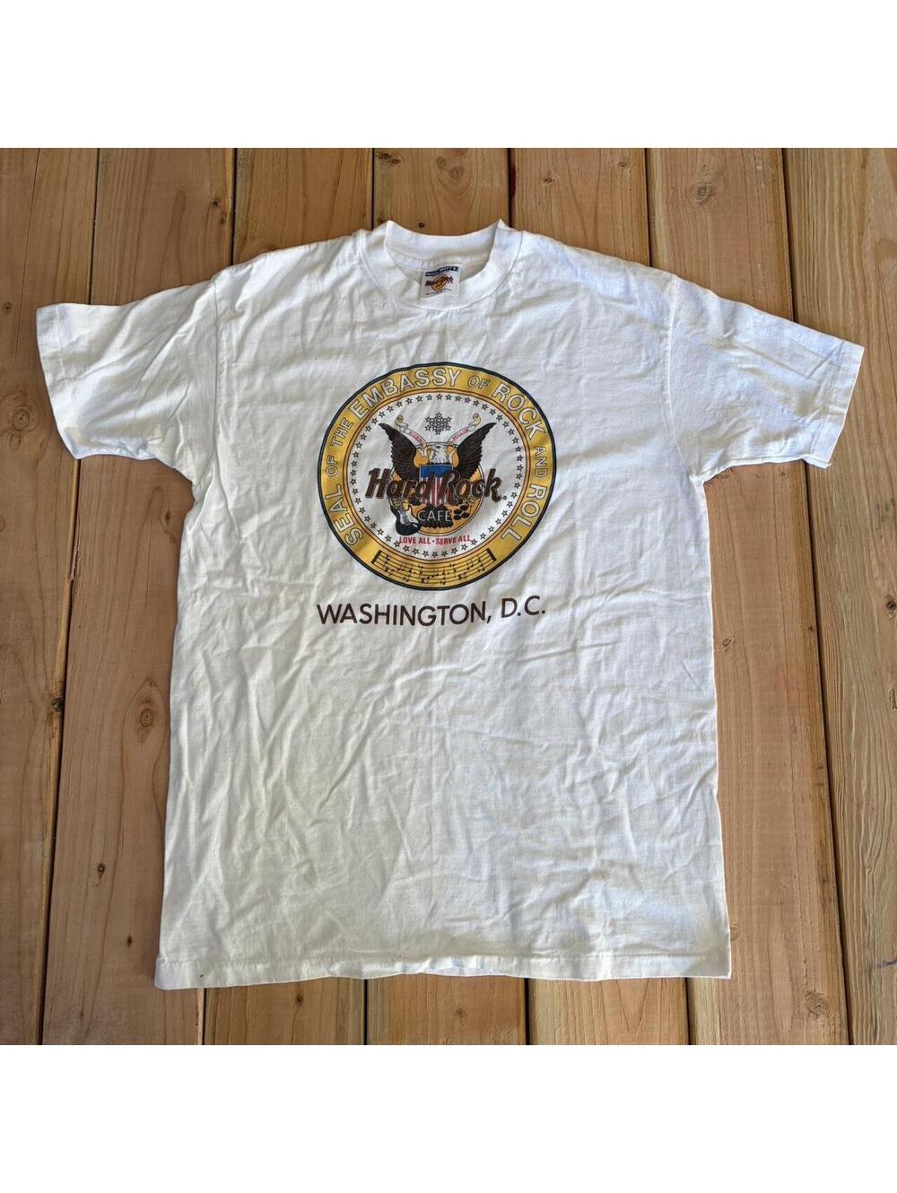 Hard Rock Cafe washington dc white t-shirt with yellow graphic